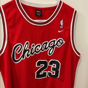 Michael Jordan #23. Chicago Bulls jersey. Size L